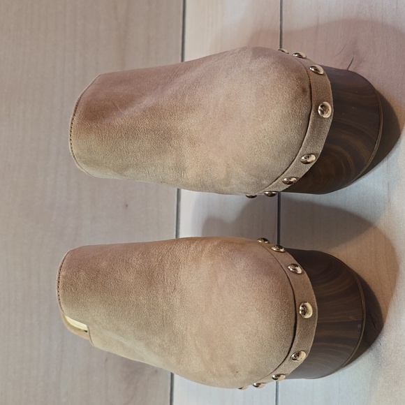 Jessica Simpson Platform Clogs - Picture 2 of 7